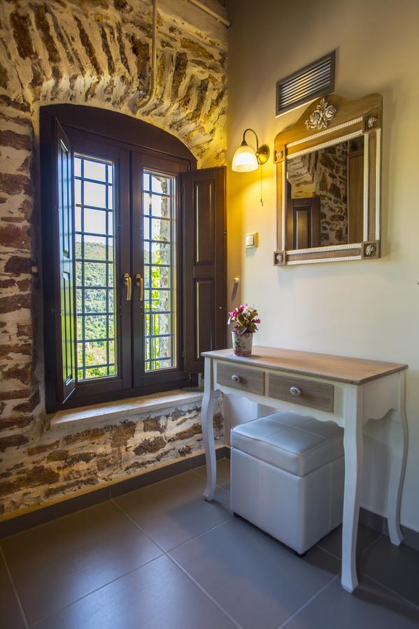 Thalia Traditional Guest House Promirion 外观 照片