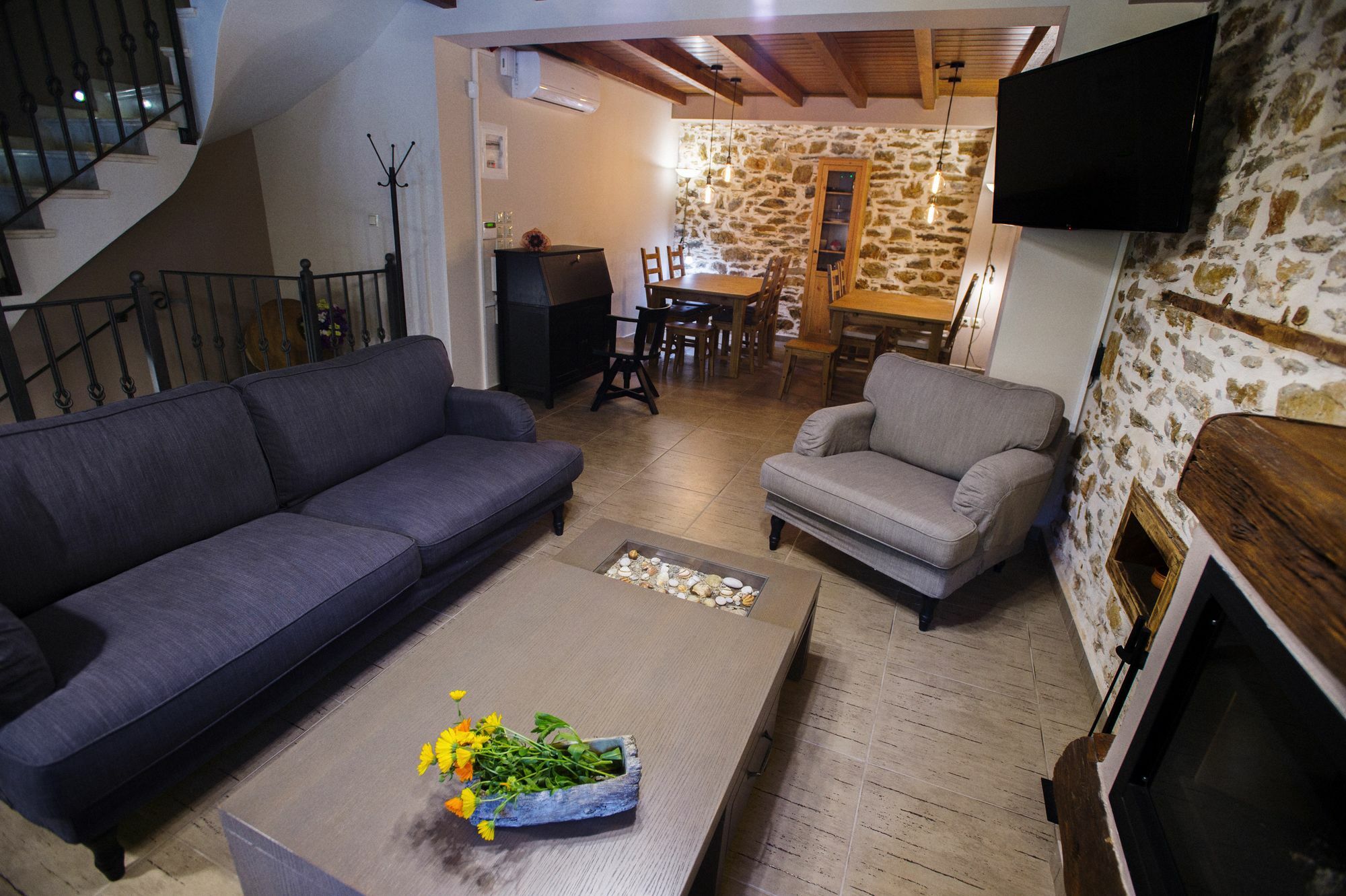 Thalia Traditional Guest House Promirion 外观 照片