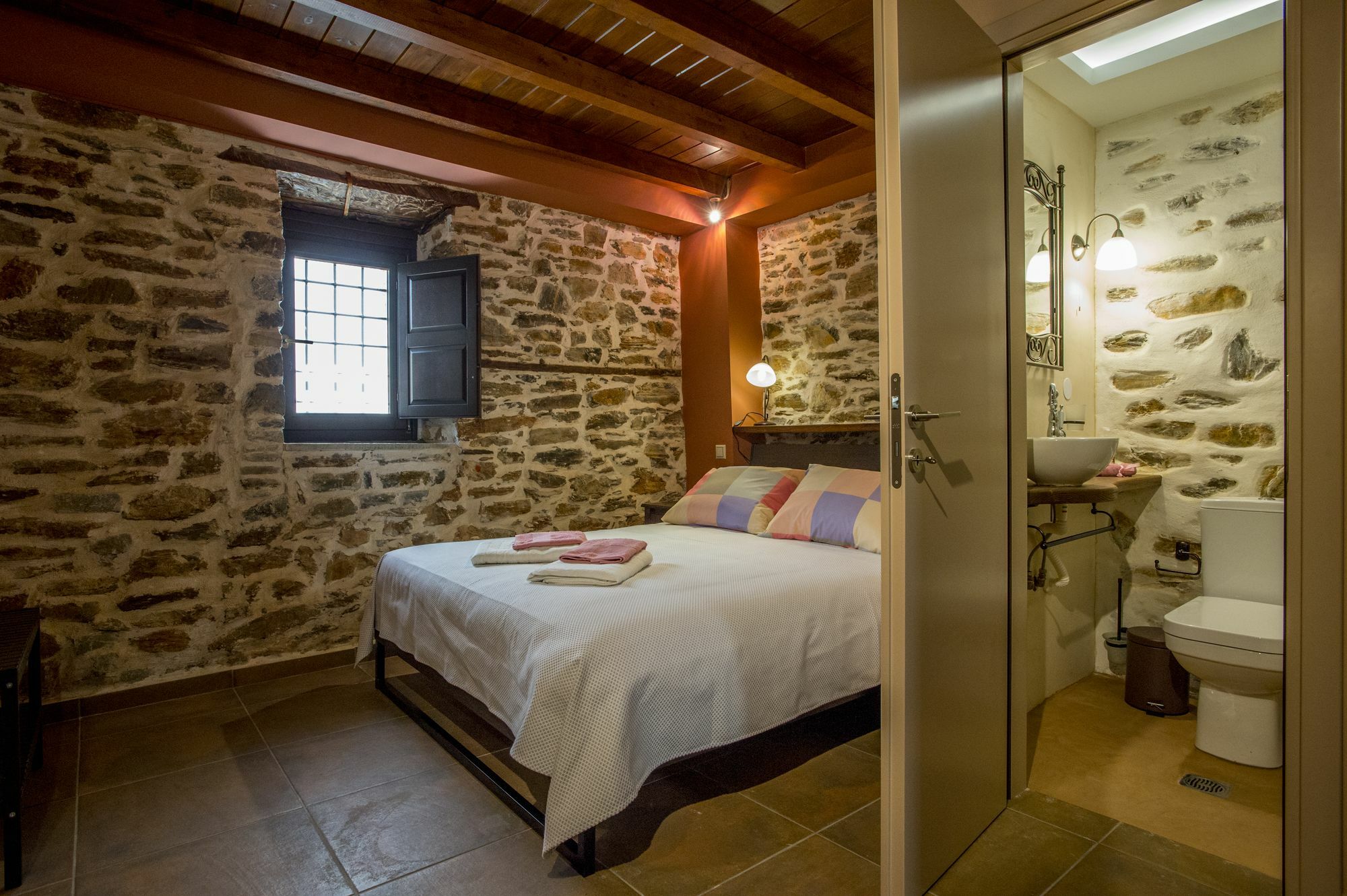 Thalia Traditional Guest House Promirion 外观 照片